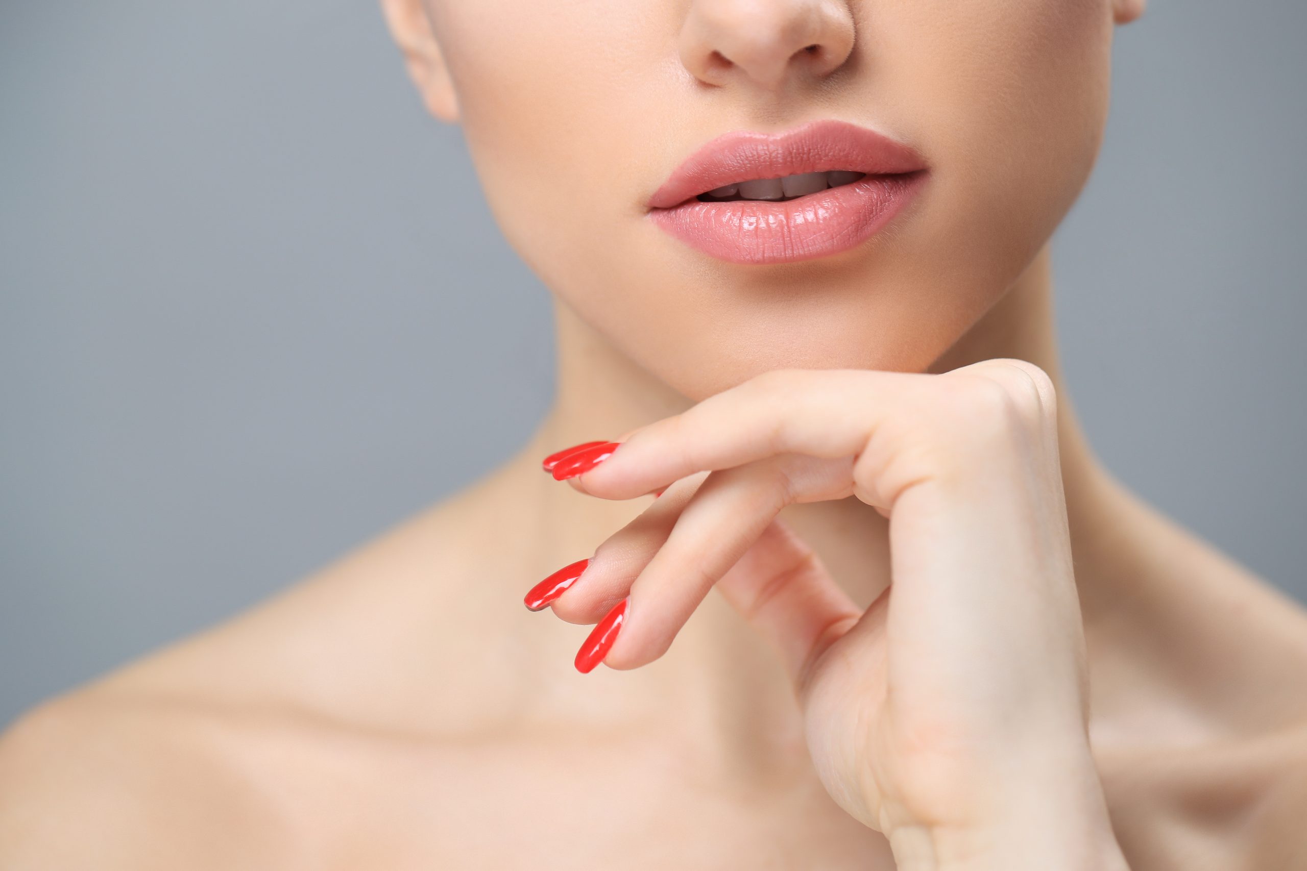 Natural permanent makeup look in Dubai